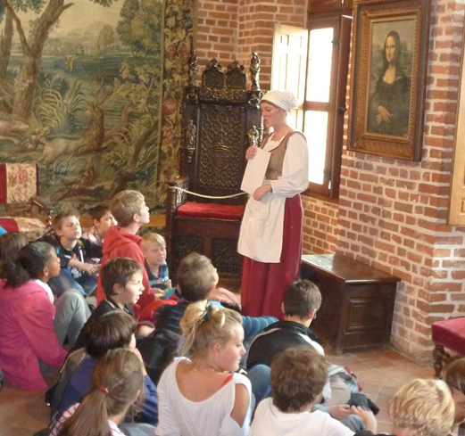 Classe de 5ième en visite pour les IDD